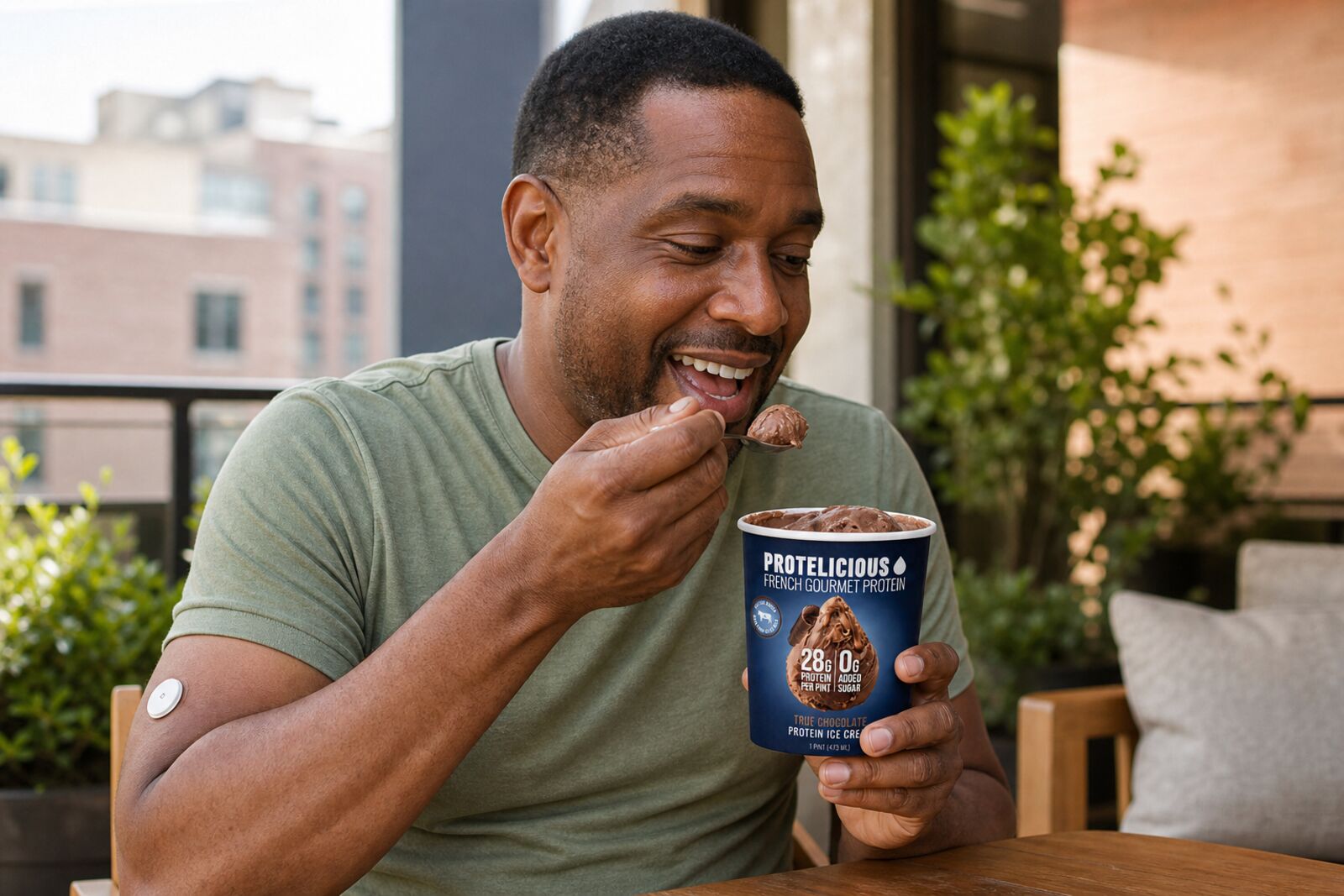 Man enjoying Parad'Ice True Chocolate while wearing a glucose monitor